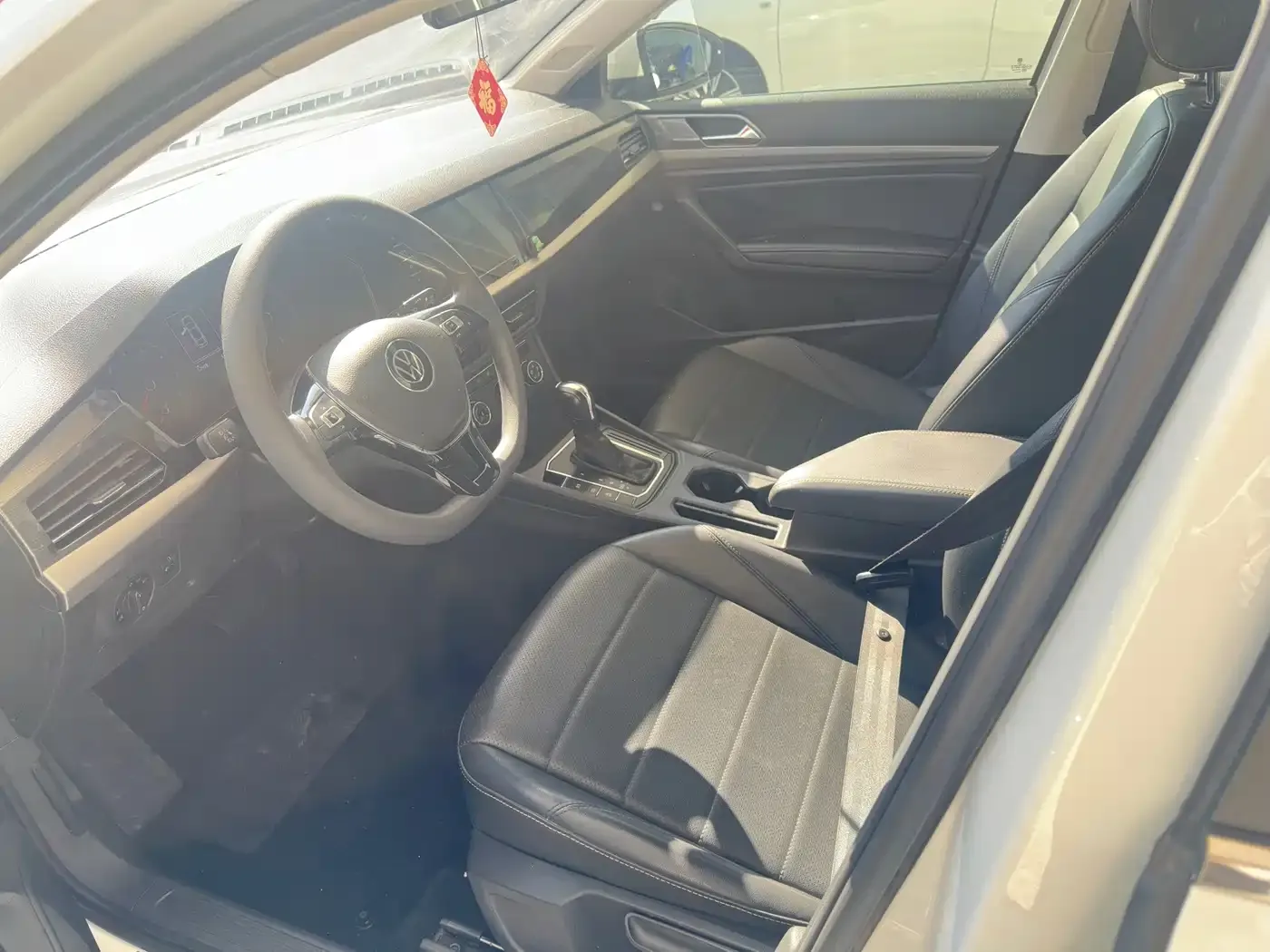 Volkswagen Lavida 1.5L Auto Comfort Edition 2020 — фото 6