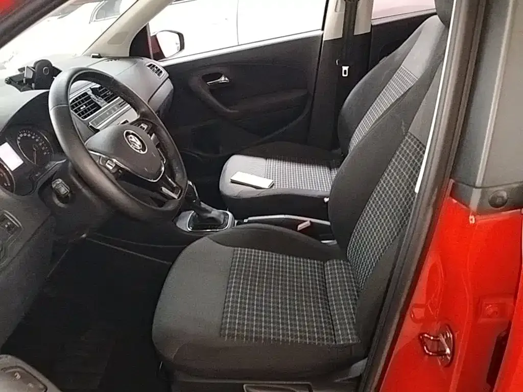 Volkswagen Polo 1.5L Auto Comfort 2019 — фото 15