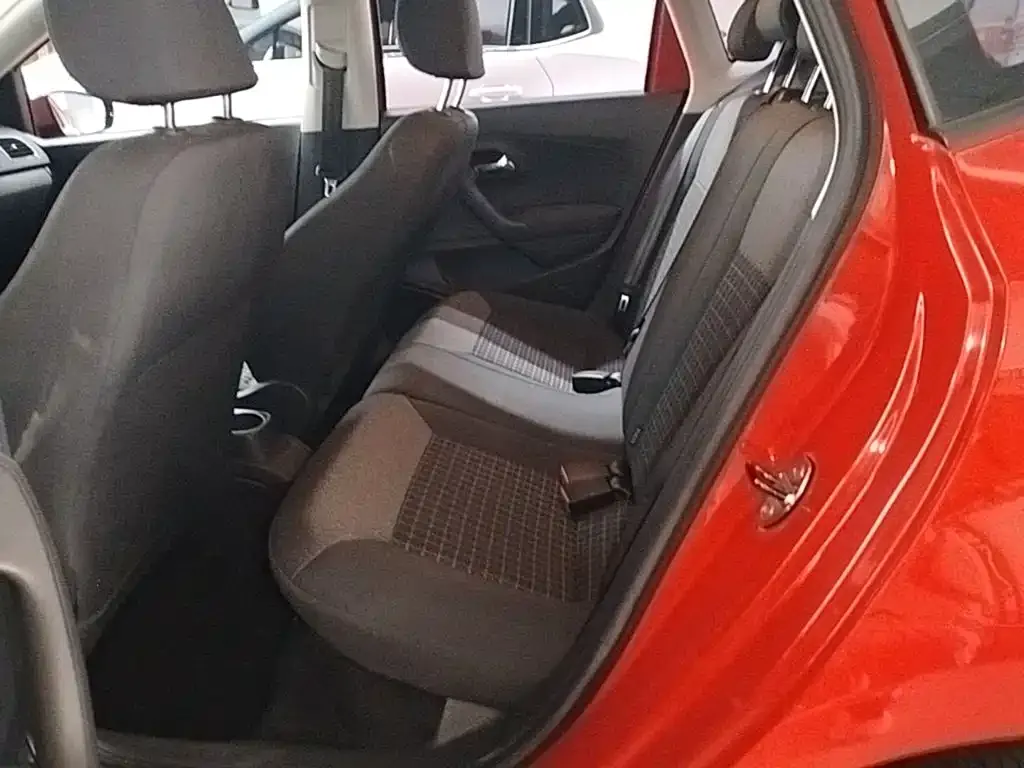 Volkswagen Polo 1.5L Auto Comfort 2019 — фото 17