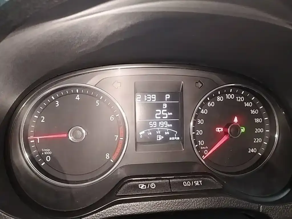 Volkswagen Polo 1.5L Auto Comfort 2019 — фото 12