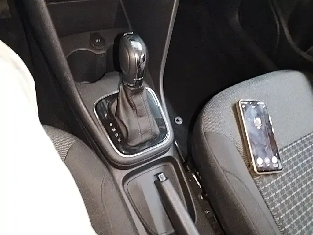 Volkswagen Polo 1.5L Auto Comfort 2019 — фото 14
