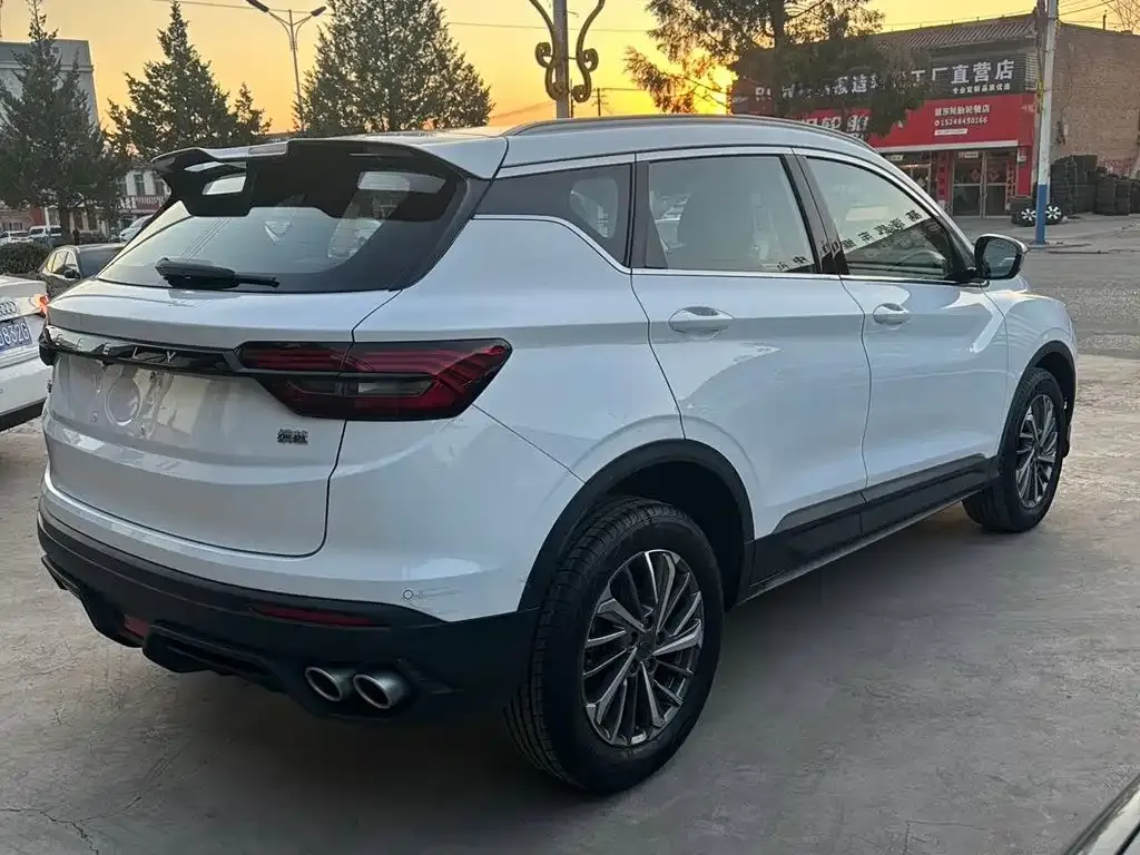 Geely Binyue 1.4T Manual Gold Edition 2023 — фото 5