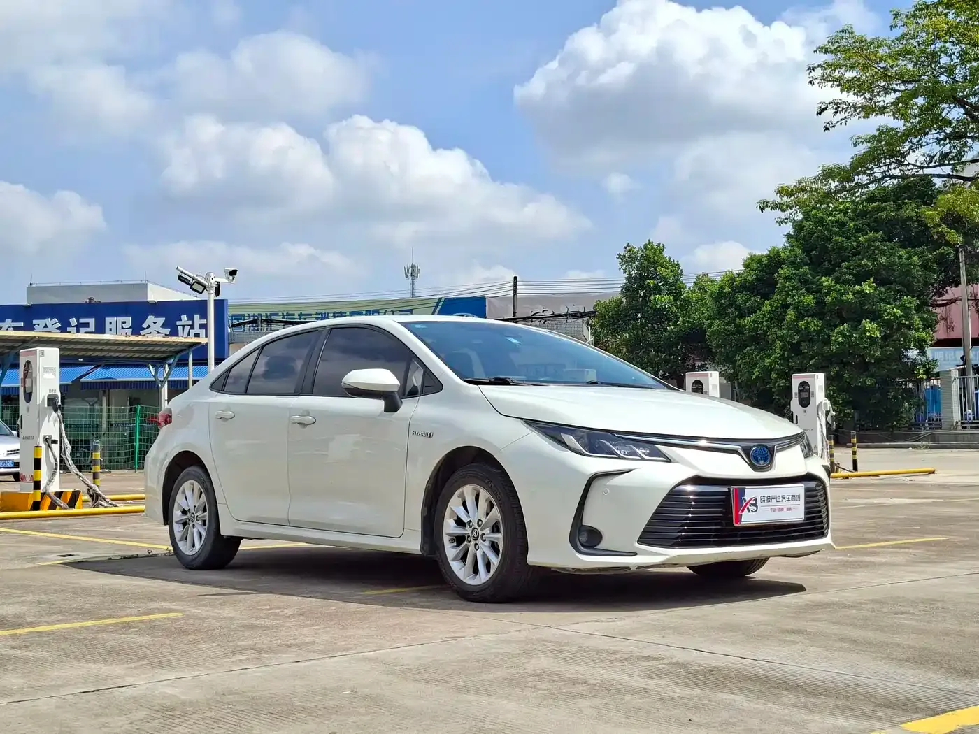 Toyota Corolla Hybrid 1.8L E-CVT GL-i Elite Edition 2020 — фото 3
