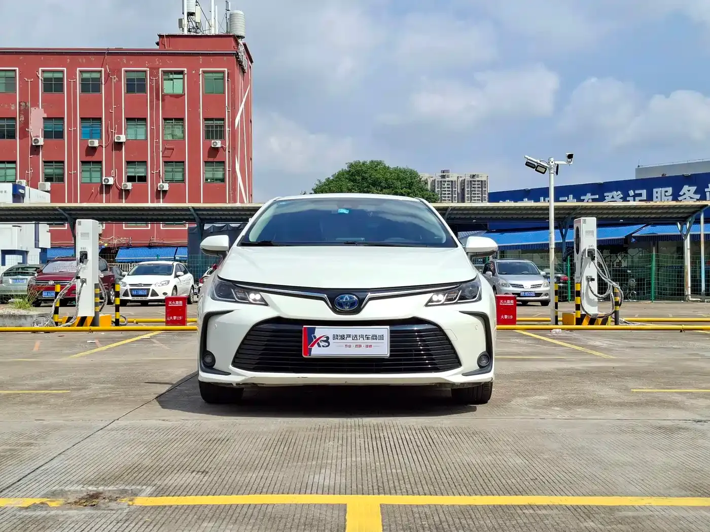 Toyota Corolla Hybrid 1.8L E-CVT GL-i Elite Edition 2020 — фото 2