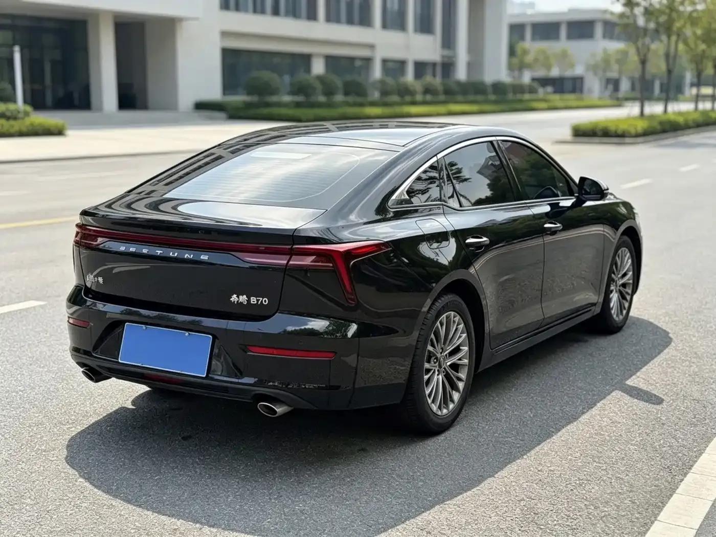 Besturn B70 Model 3rd Gen 1.5T Automatic Joy 70th Anniversary Edition 2023 — фото 4