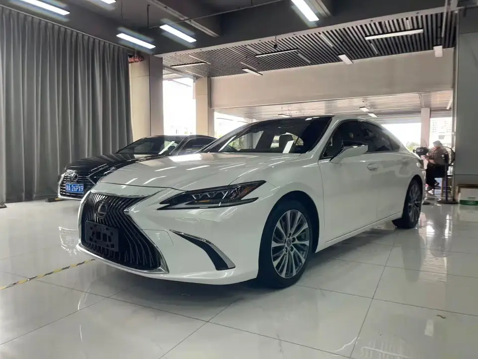 Lexus ES 260 Premium Edition China V 2019
