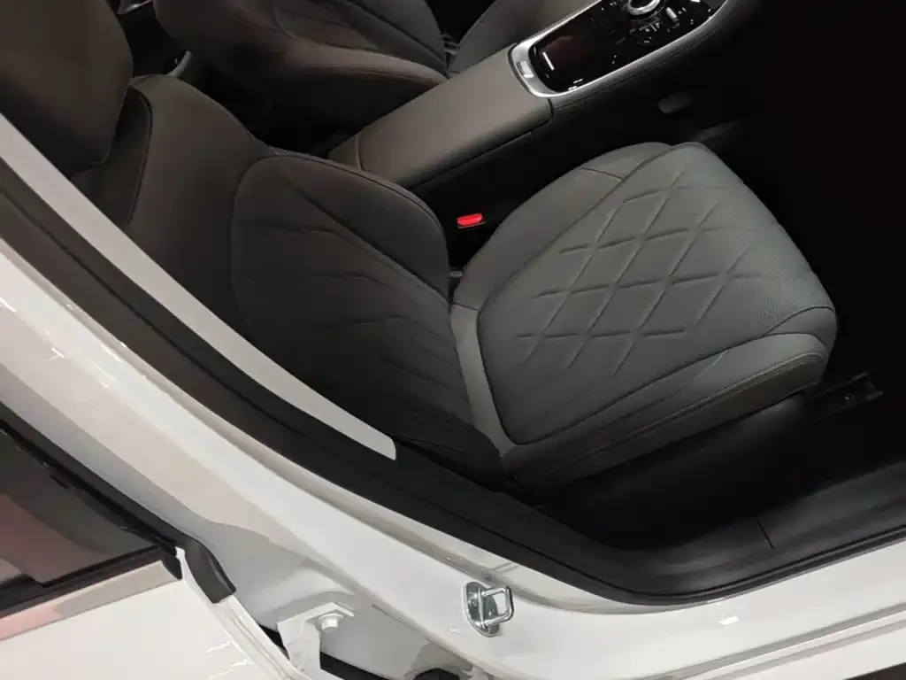 Geely Galaxy Galaxy A7 EM-i 150km Premium Edition 2026 — фото 25