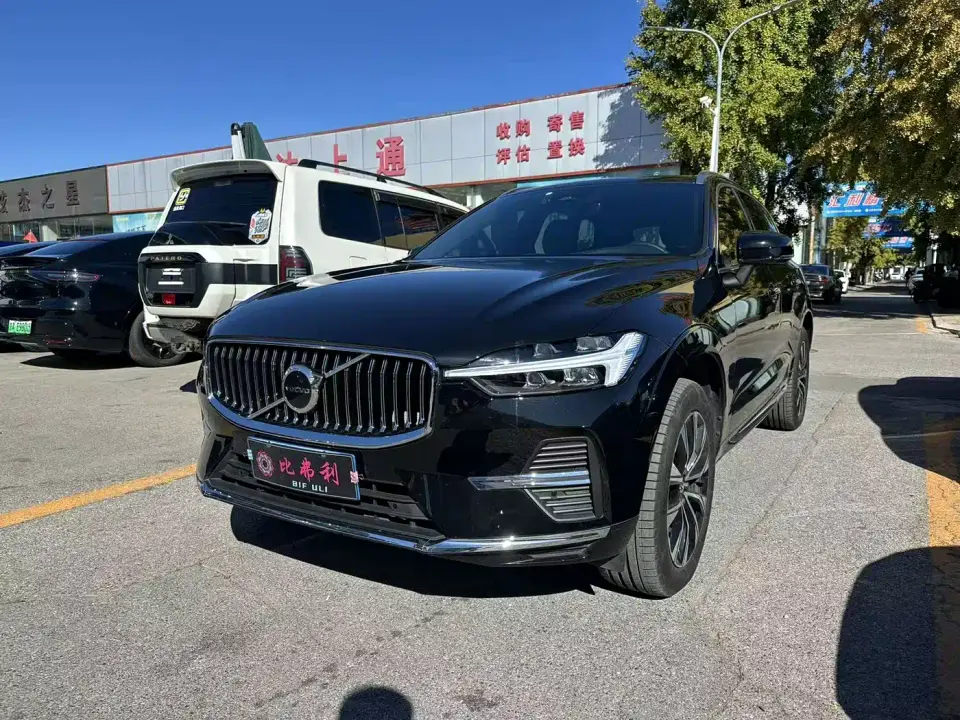 Volvo XC60 B5 AWD Smart Elite Luxury Edition 2025