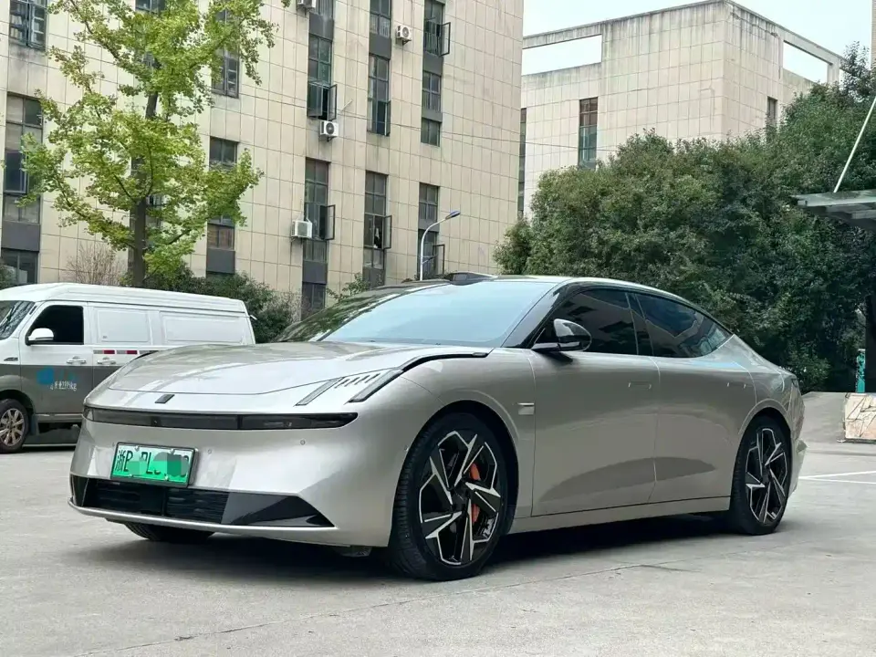Lynk & Co Z10 95kWh 702km AWD Smart Drive Ultra 2024