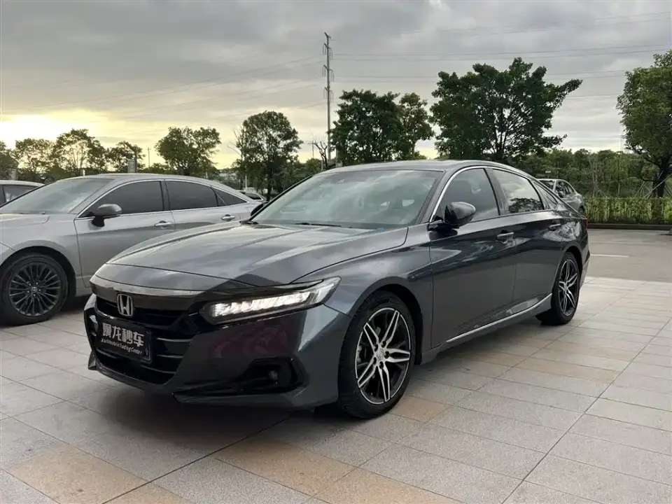 Honda Accord 260TURBO Phantom Night Premium 2022