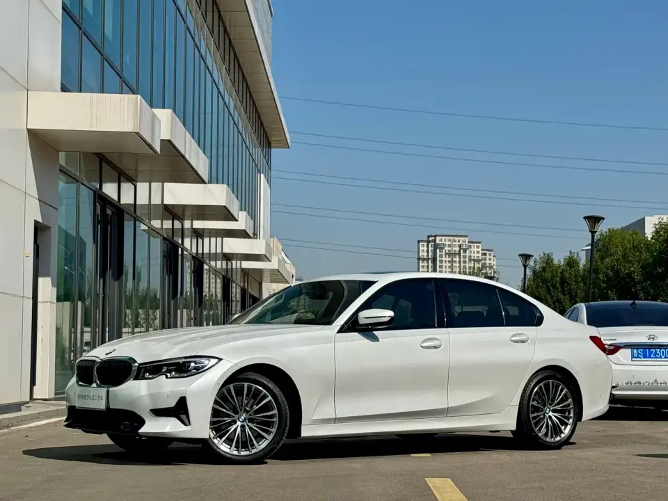 BMW 3 Series 320i Sport Package 2020