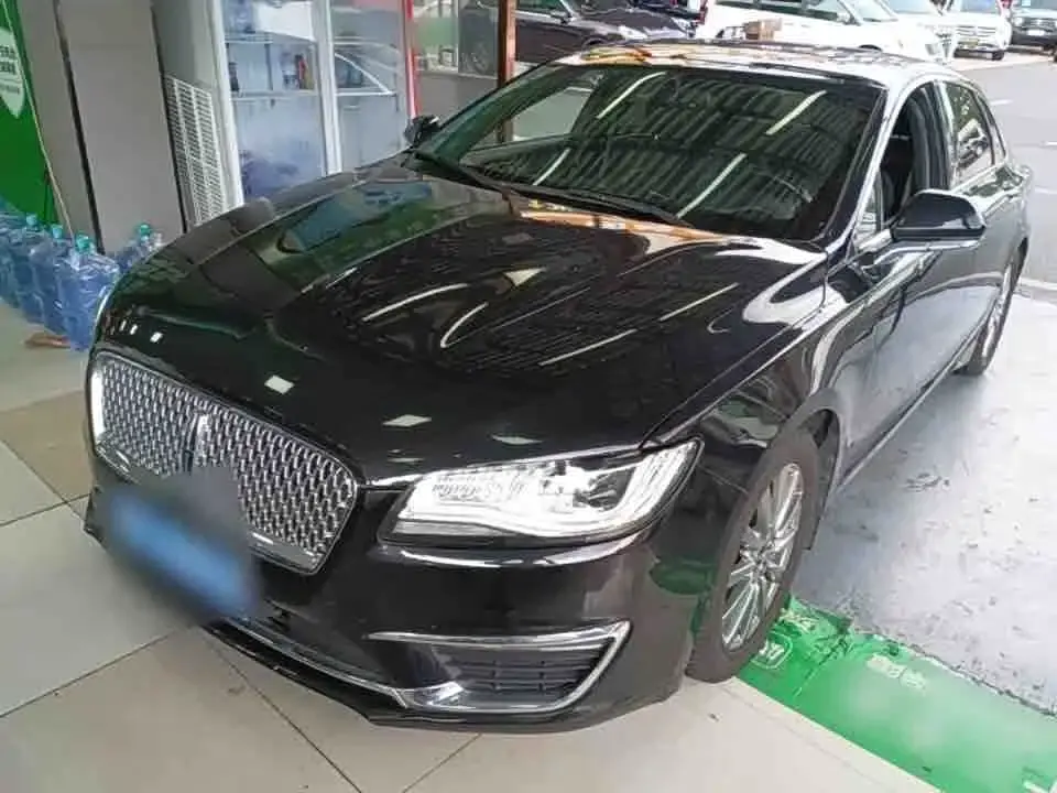 Lincoln MKZ 2.0T Premium Edition 2021