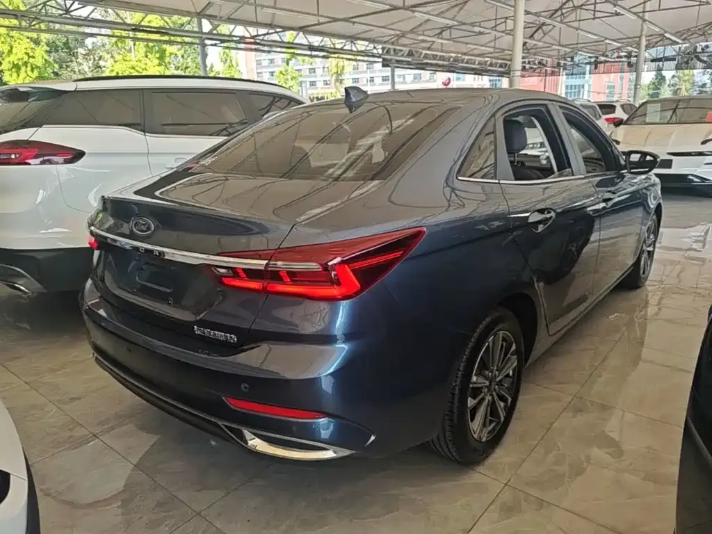 Ford Escort 1.5L Automatic Diamond Edition 2021 — фото 7