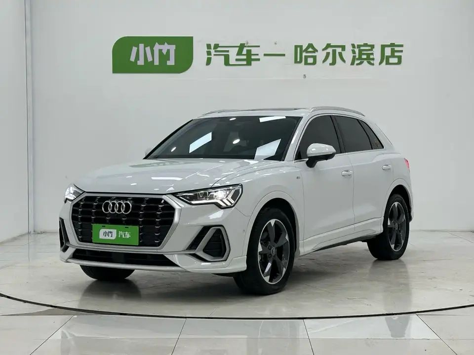 Audi Q3 35 TFSI Fashion Dynamic (1.4T) 2023