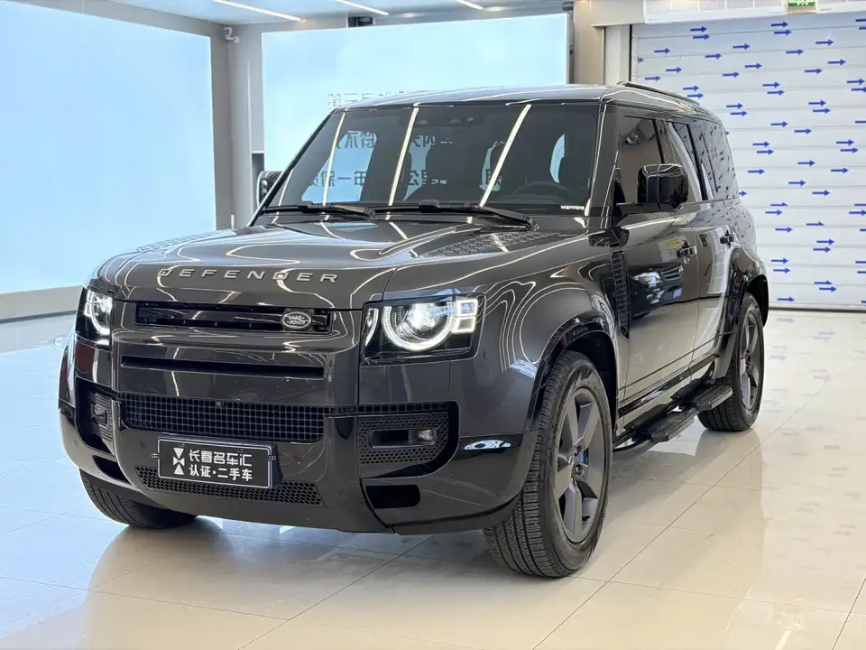 Land Rover Defender 110 3.0T P400 -Dynamic HSE 2025