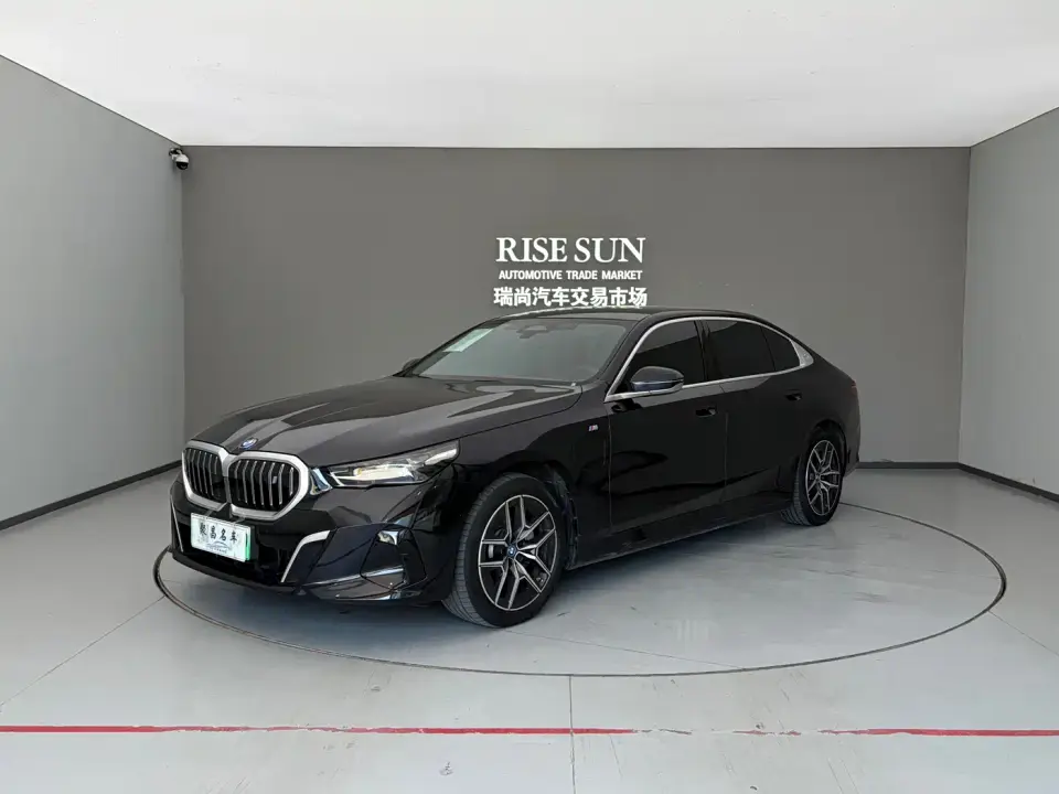 BMW i5 eDrive 35L M Sport Package 2025