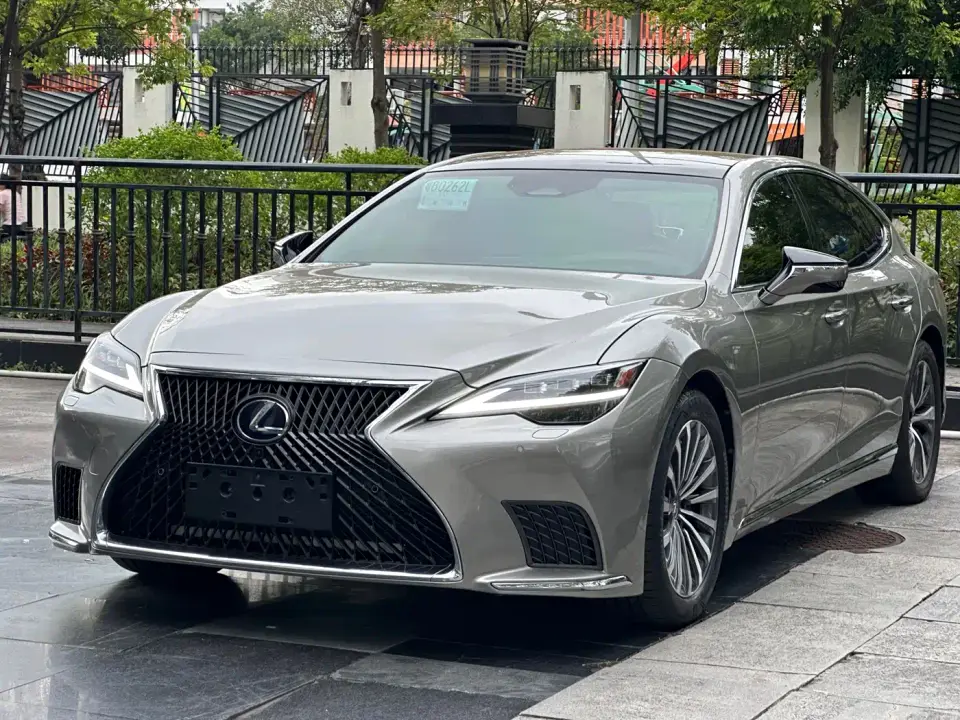 Lexus LS Model 500h Luxury Edition 2023