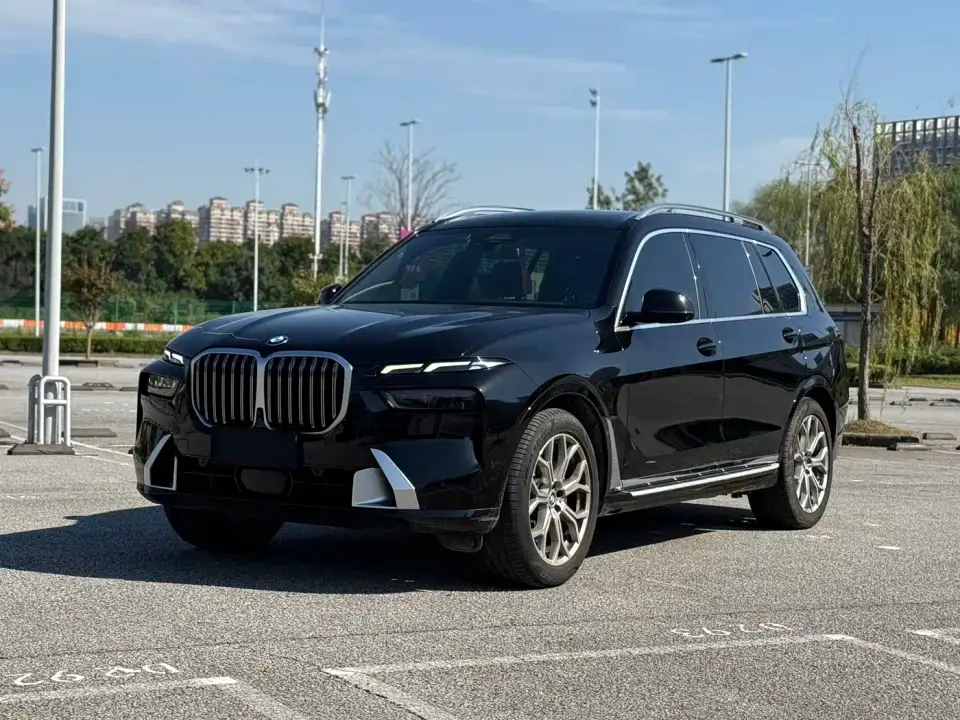 BMW X7 xDrive40i Exclusive Luxury Package 2023