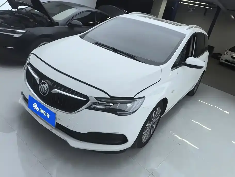 Buick GL6 323T Mild Hybrid Connected Luxury 2023