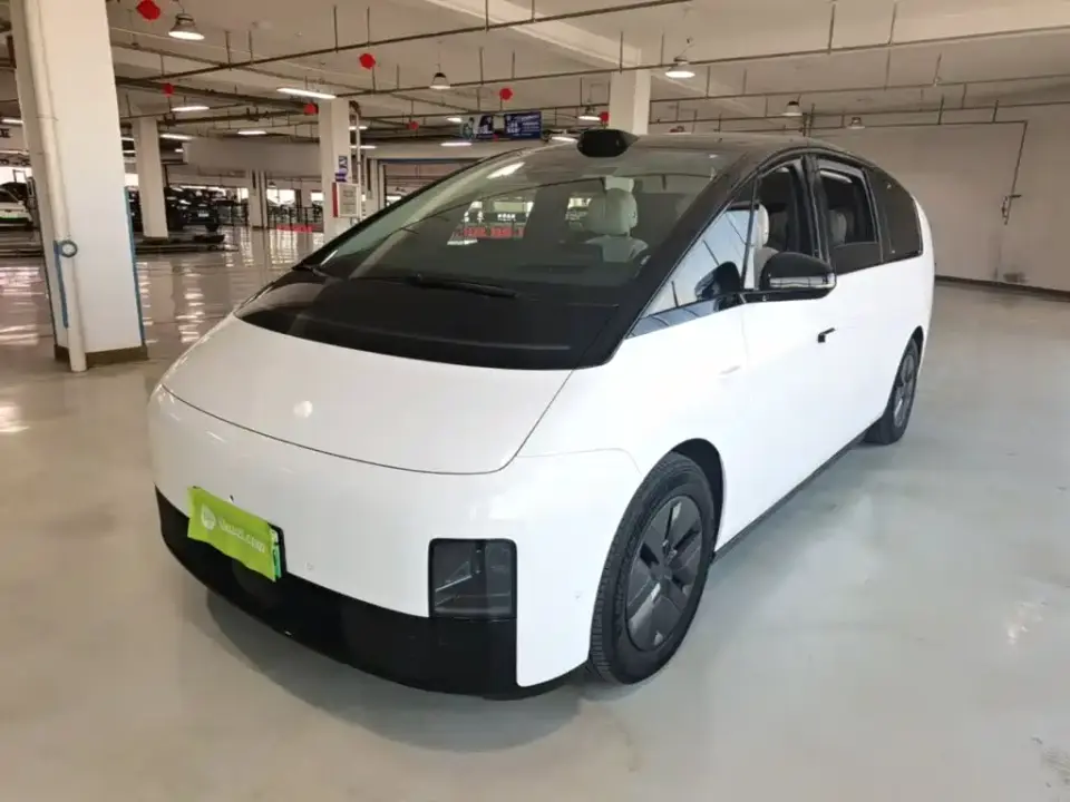 Li Auto MEGA Ultra 2024