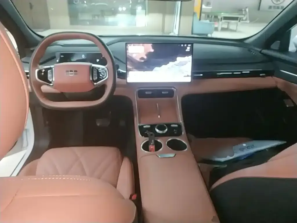 Geely Galaxy Galaxy L6 EM-i 60km Explorer Edition 2025 — фото 10
