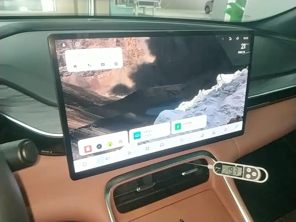 Geely Galaxy Galaxy L6 EM-i 60km Explorer Edition 2025 — фото 13