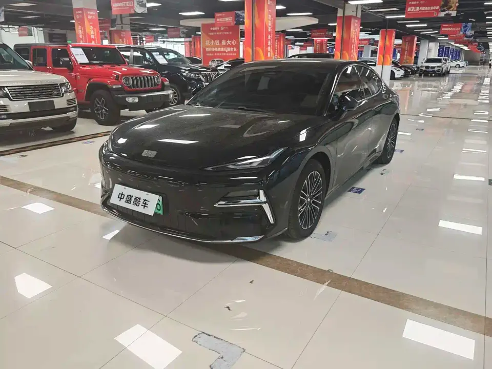 Geely Galaxy Galaxy Xingyao 8 130km EM-i Premium Edition 2025
