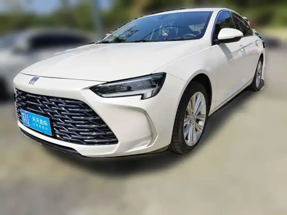 Buick Regal Model 28T Premium 2024