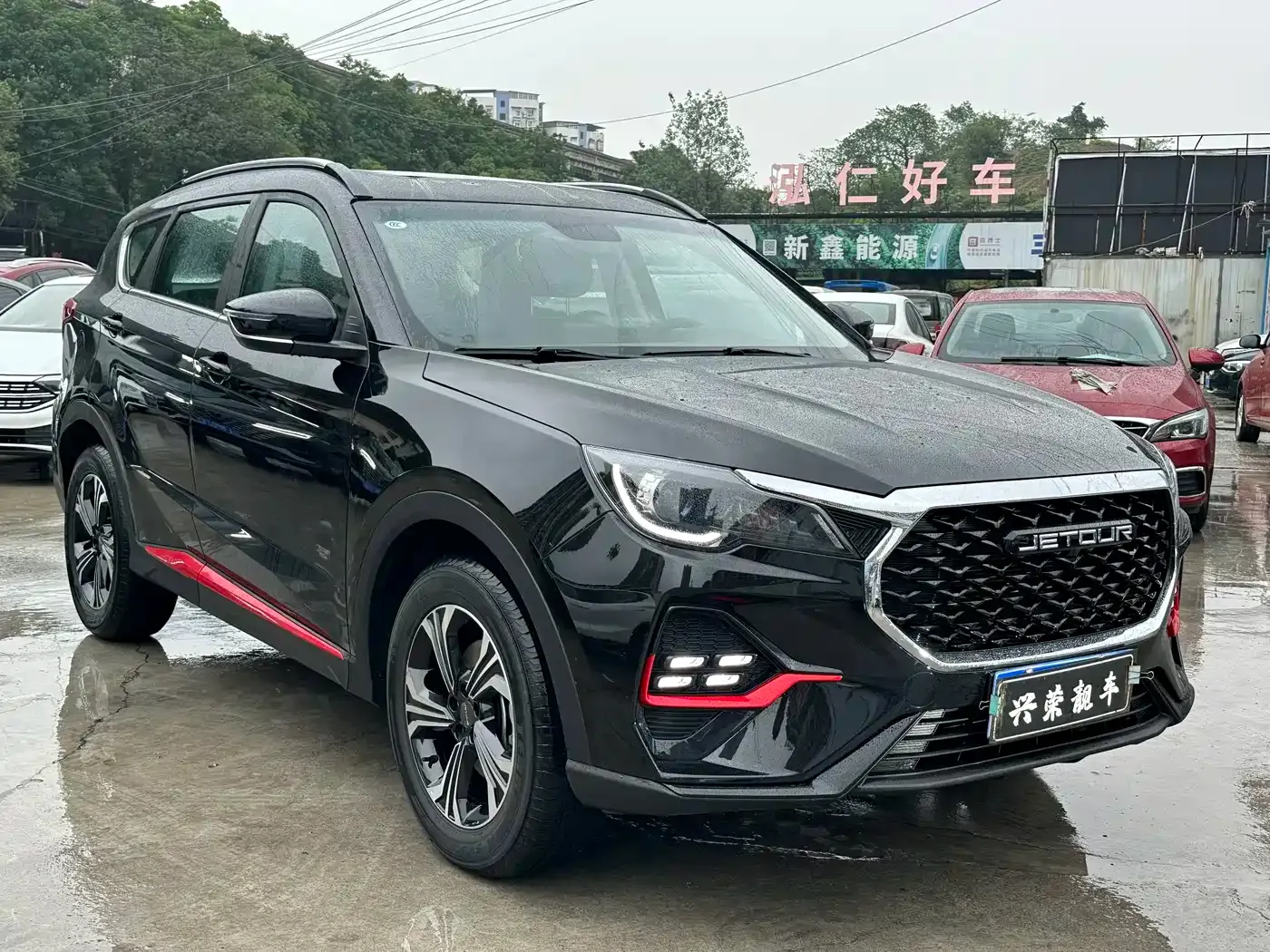 Jetour X70 1.5T DCT Surpass PRO 7-Seater 2024 — фото 3