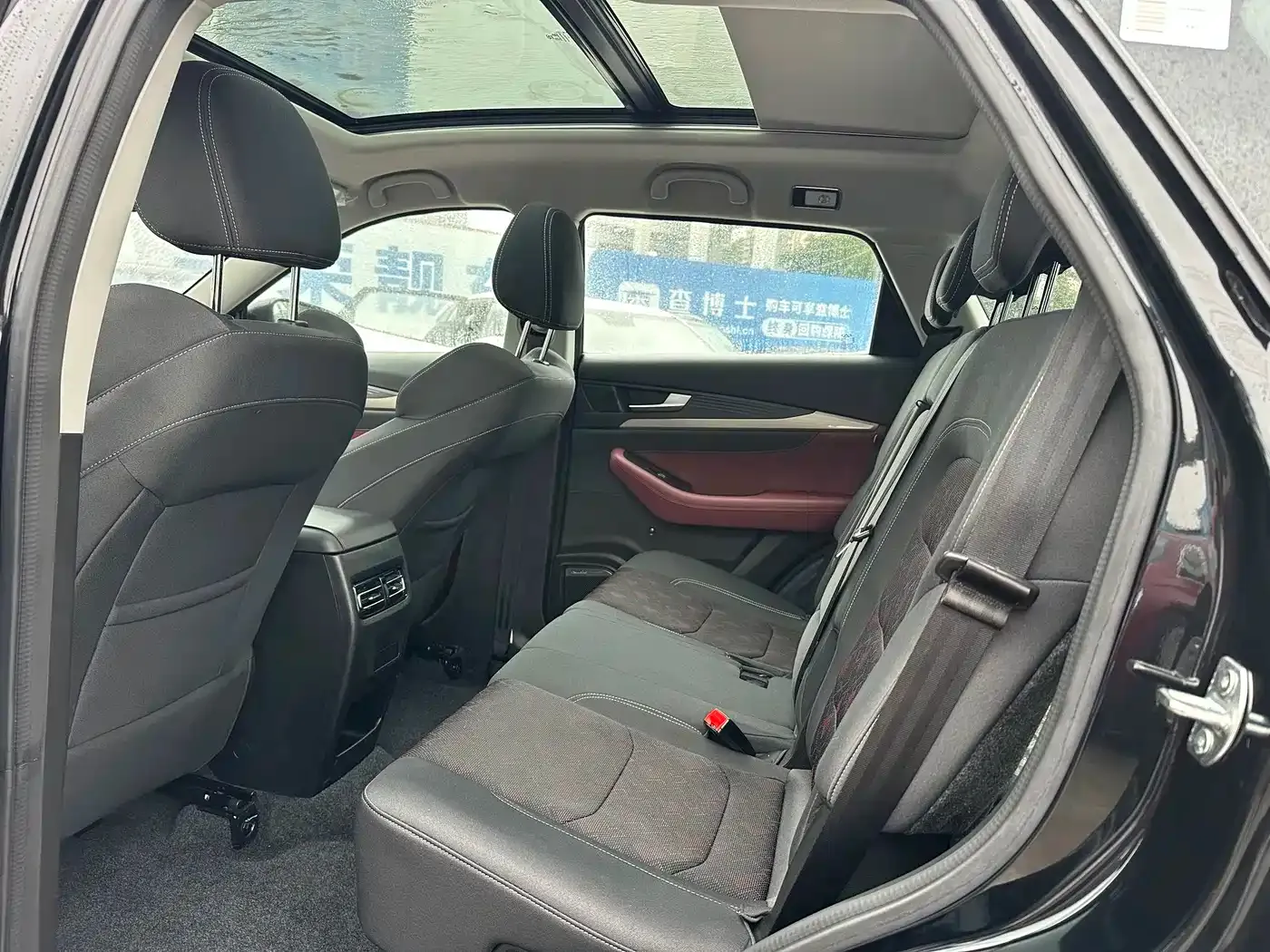 Jetour X70 1.5T DCT Surpass PRO 7-Seater 2024 — фото 12