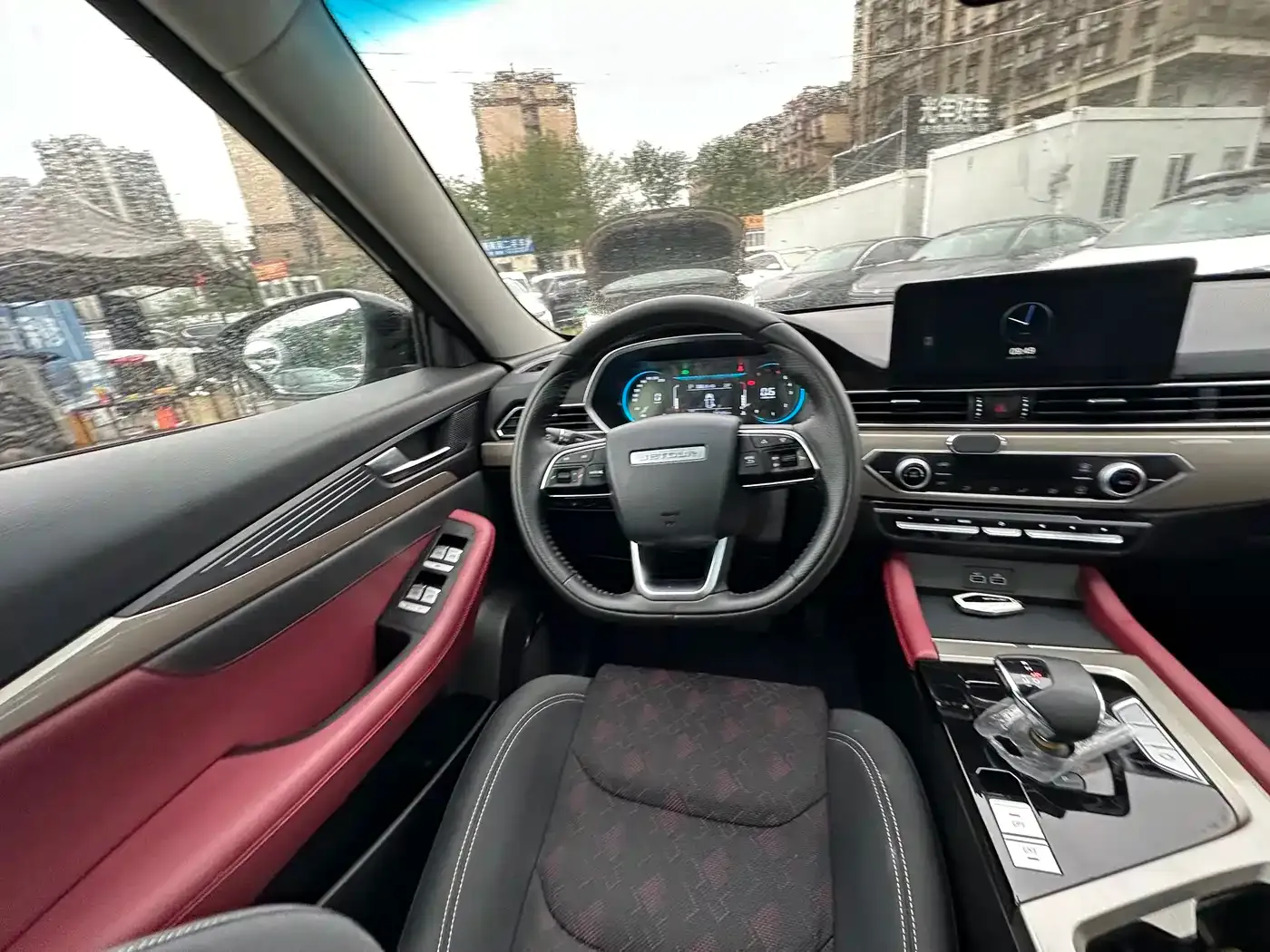 Jetour X70 1.5T DCT Surpass PRO 7-Seater 2024 — фото 16