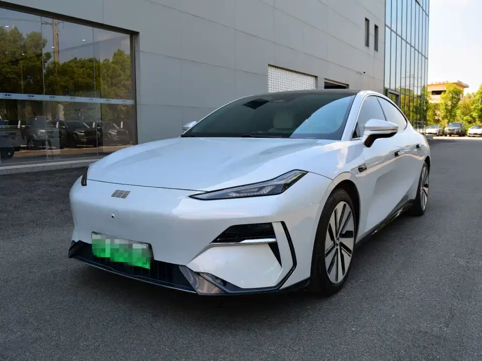Geely Galaxy Galaxy E8 665km RWD Starship Voyager Edition 2025