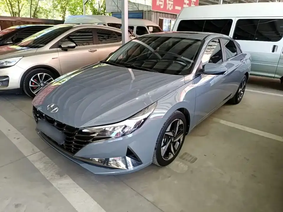 Hyundai Elantra 1.5L CVT LUX Premium Edition 2021
