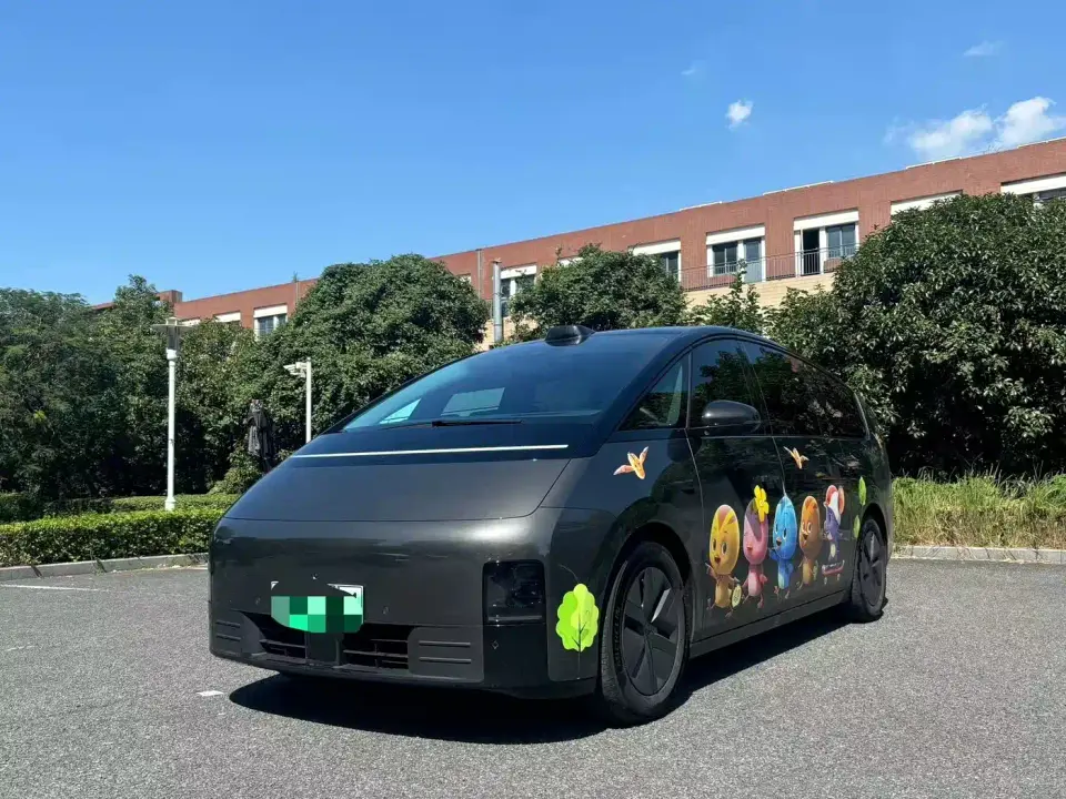 Li Auto MEGA Ultra 2024