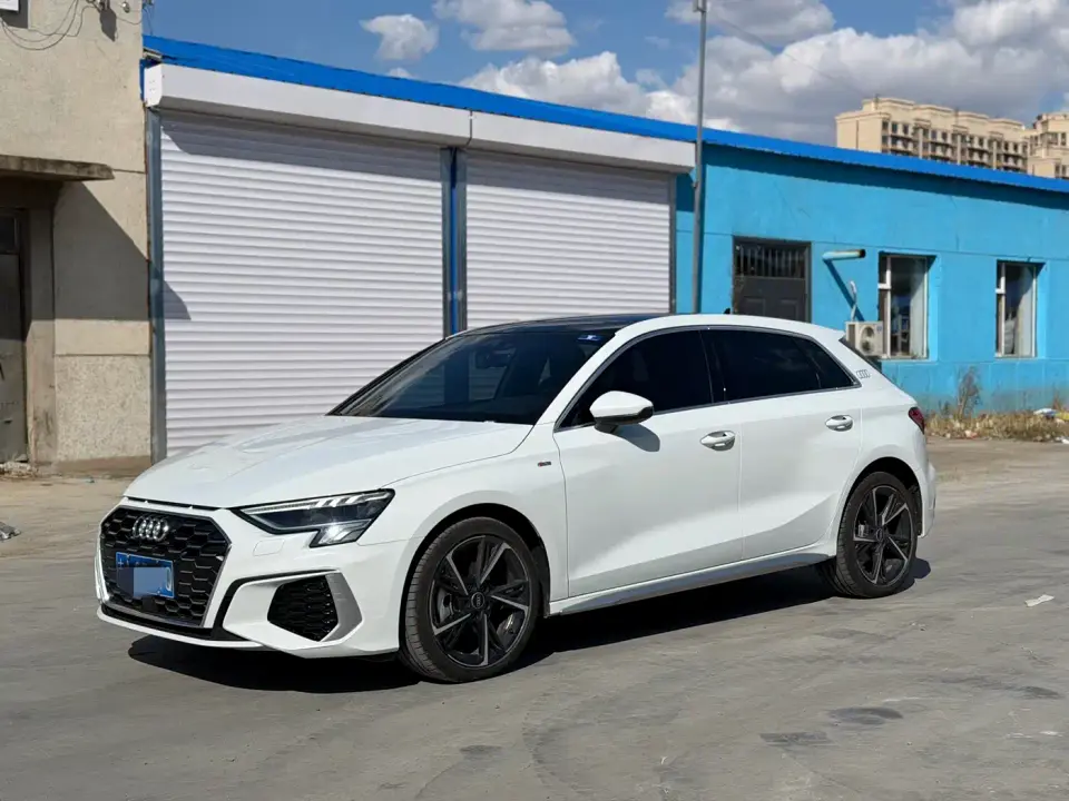 Audi A3 Model Sportback 35 TFSI Fashion Sport 2024