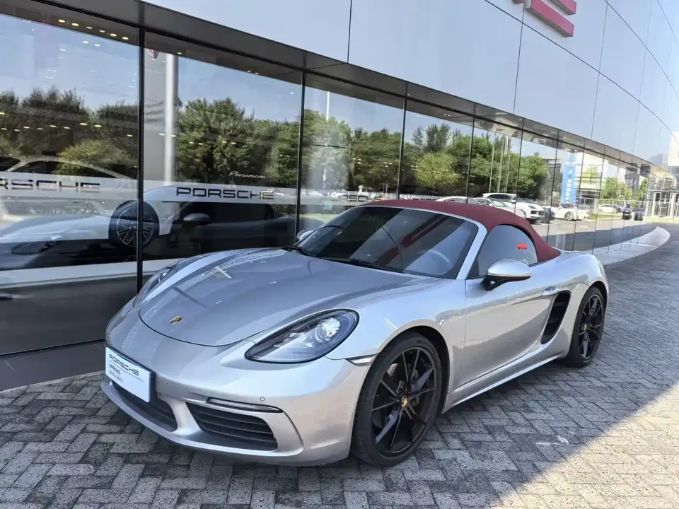 Porsche 718 Boxster 2.0T 2024