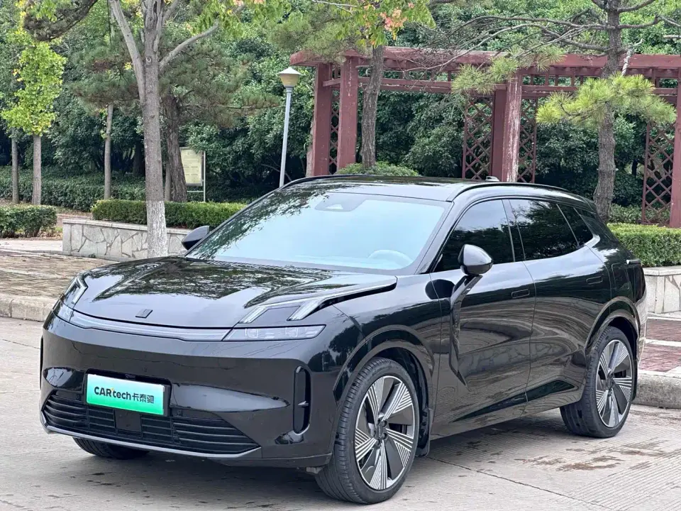 Lynk & Co 08 EM-P 220km 4WD Performance Halo 2024