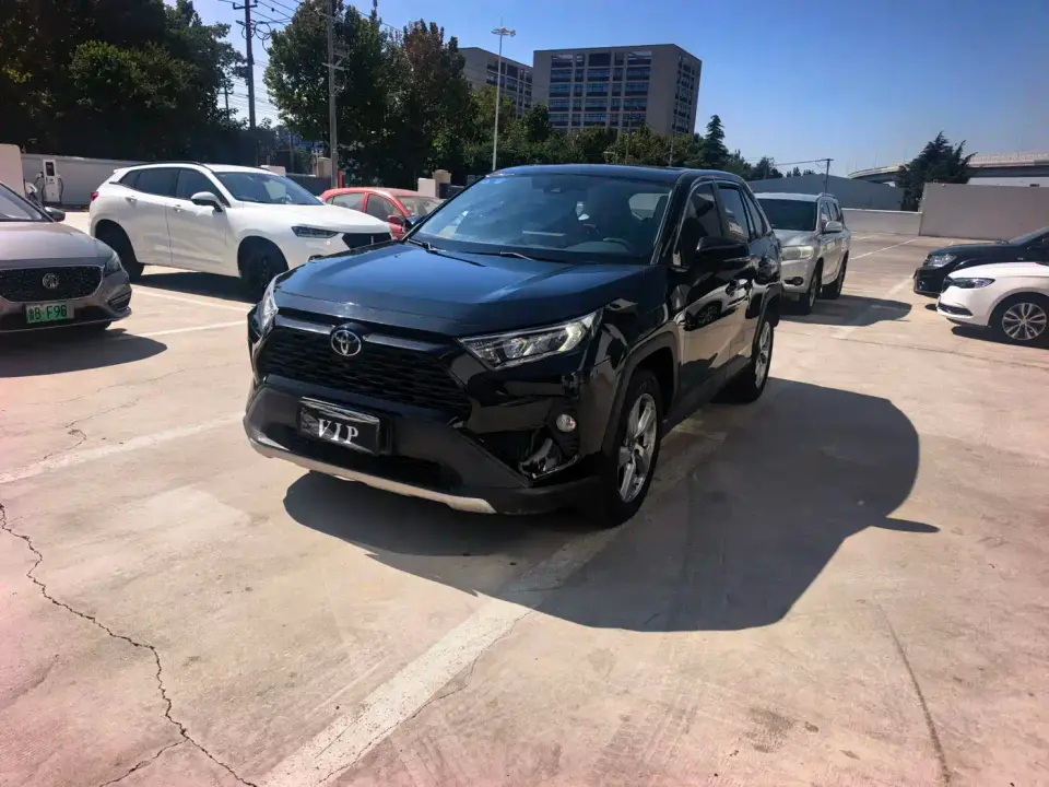 Toyota RAV4 Rongfang 2.0L CVT 2WD Fashion Edition 2023