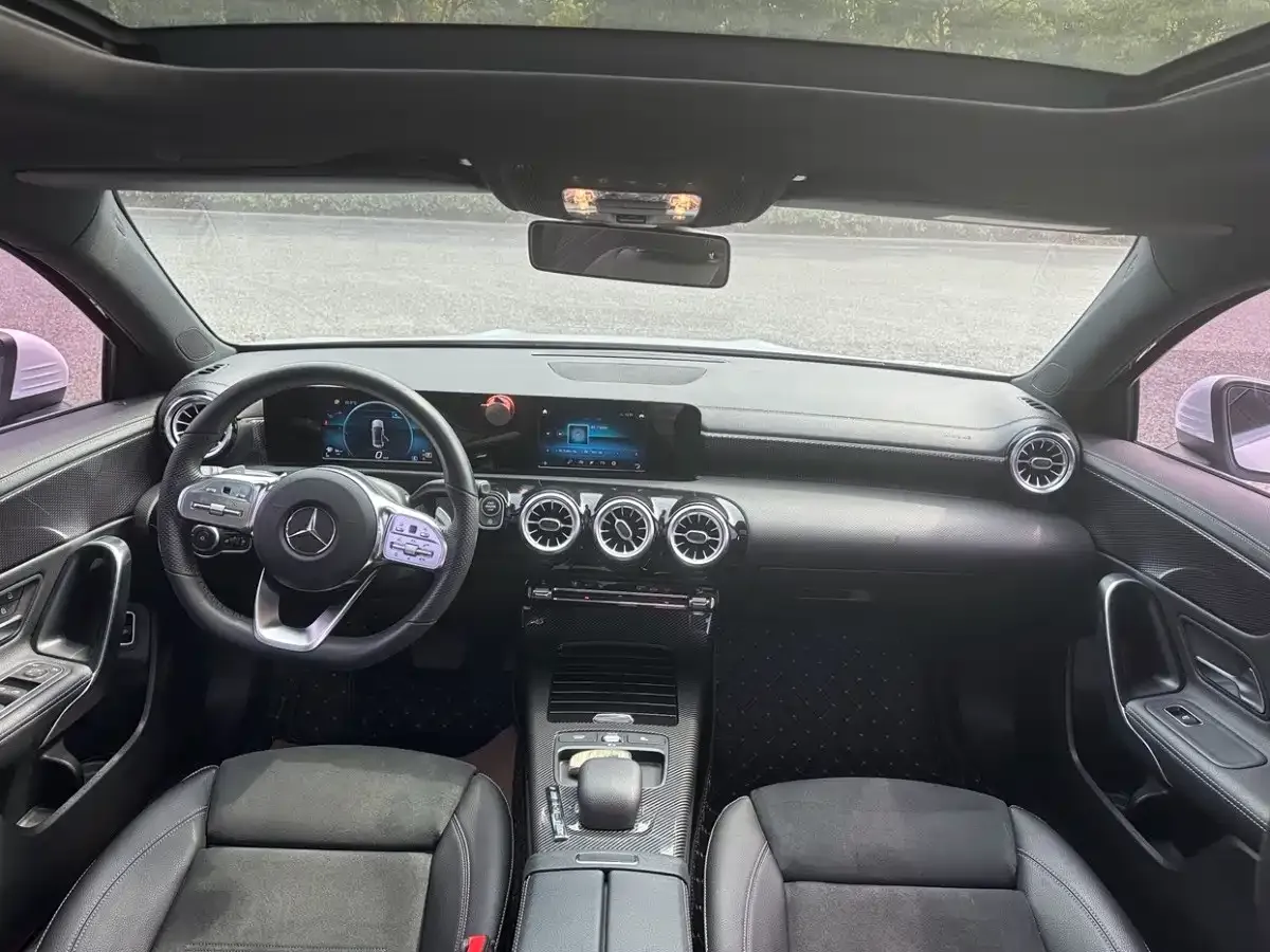 Mercedes-Benz A-Class A 180 L Sport Sedan 2019 — фото 5