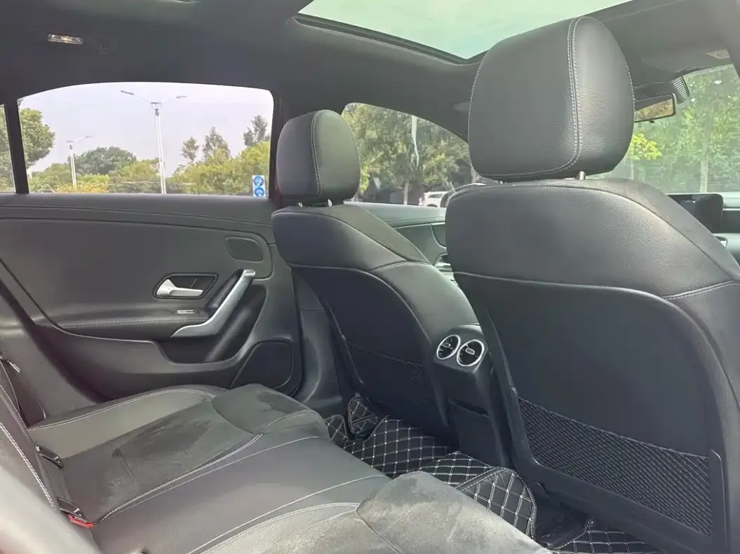 Mercedes-Benz A-Class A 180 L Sport Sedan 2019 — фото 3
