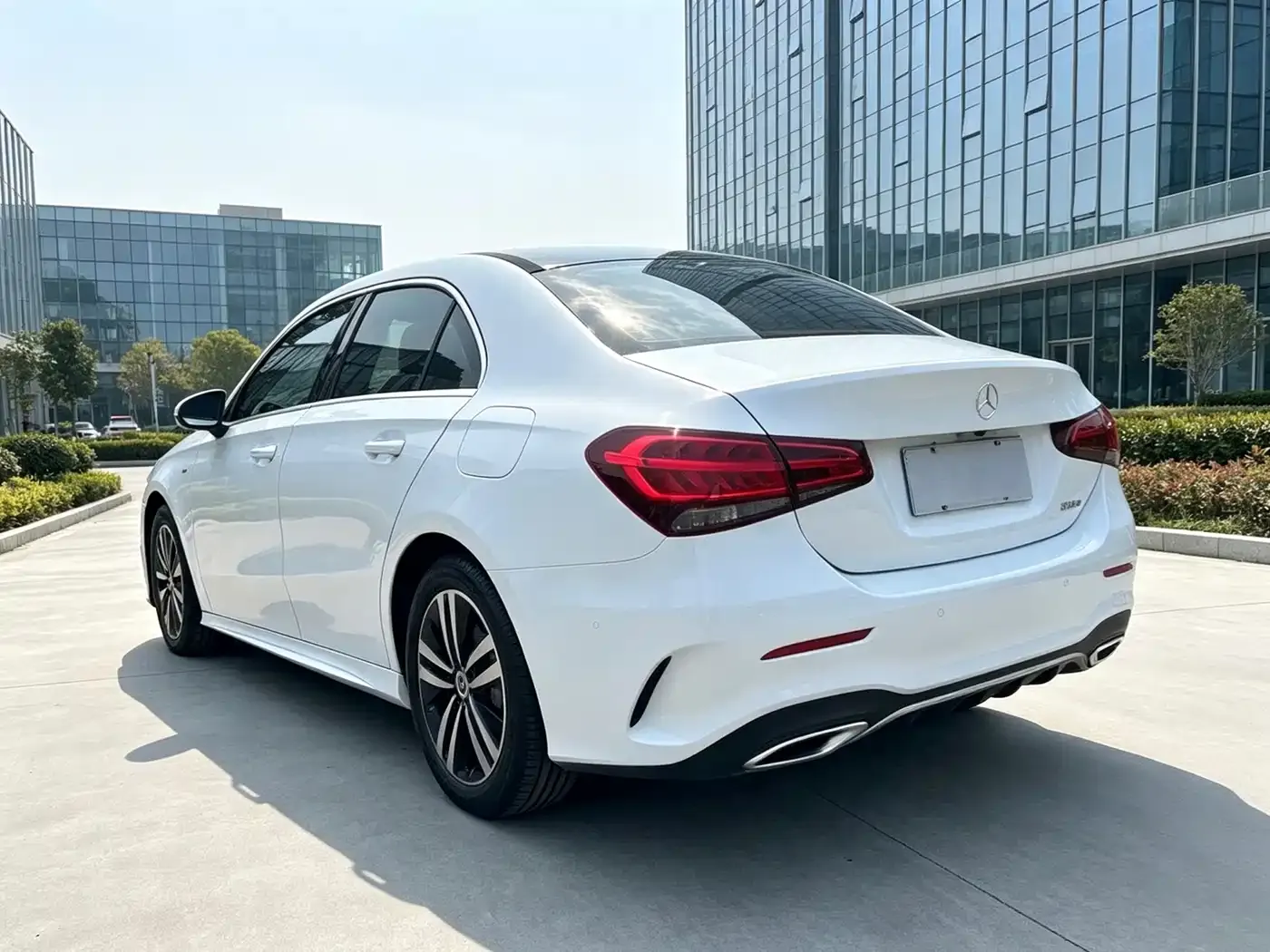 Mercedes-Benz A-Class A 180 L Sport Sedan 2019 — фото 6