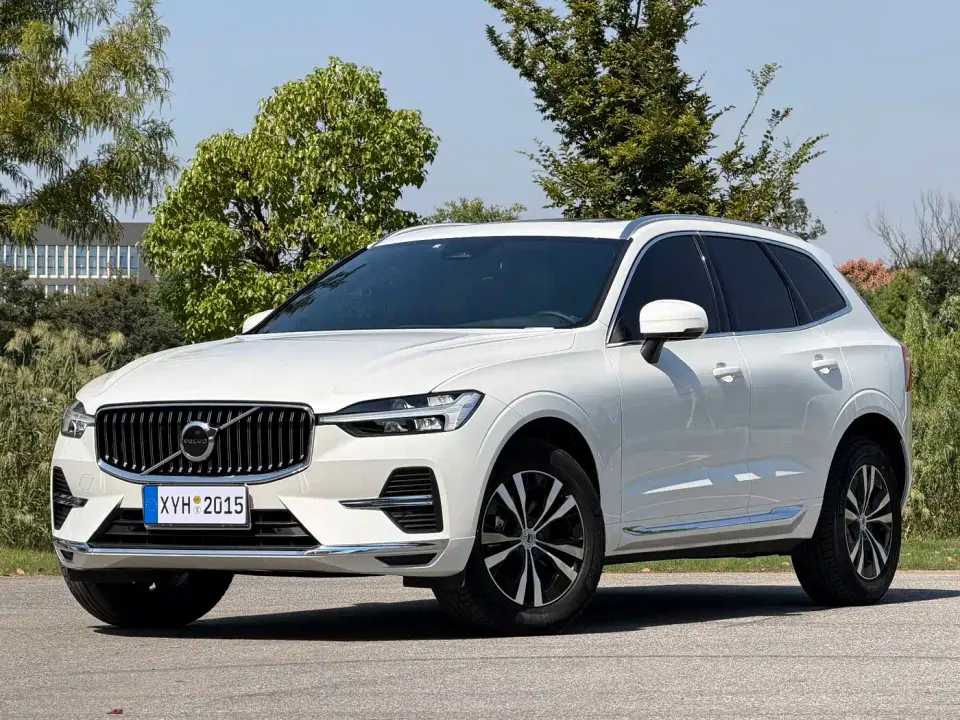Volvo XC60 B5 AWD Smart Luxury Edition 2022