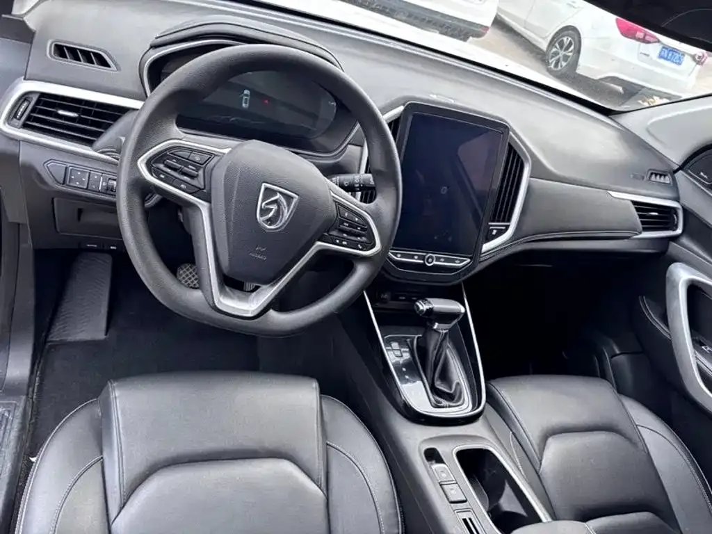 Baojun 530 1.5T CVT Premium Connect 7-seater 2019 — фото 5