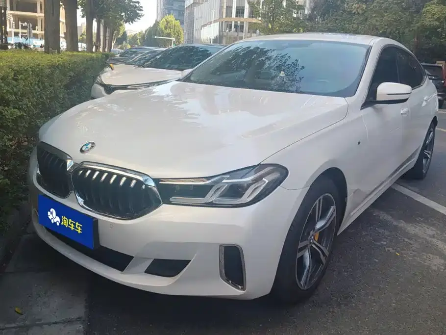 BMW 6 Series GT 630i Luxury Design Package 2021