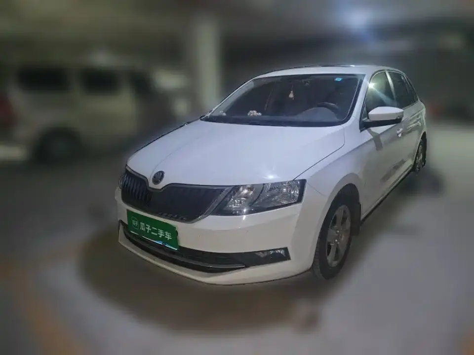 Skoda Rapid Spaceback Facelift 1.5L Manual Comfort Version China VI 2020