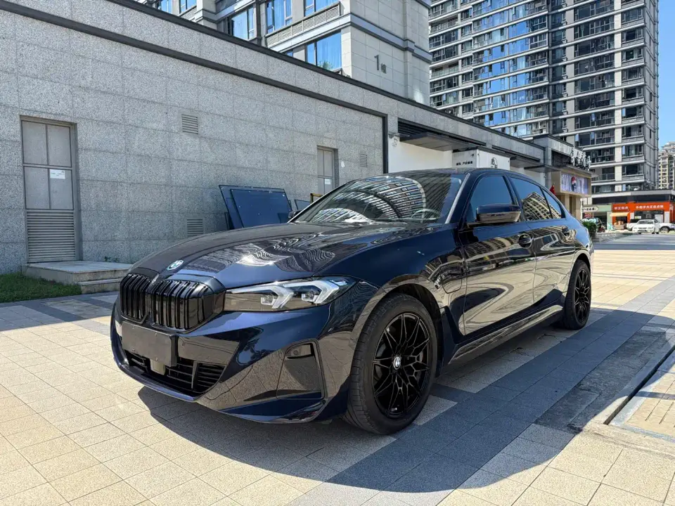 BMW i3 eDrive 35 L 2025