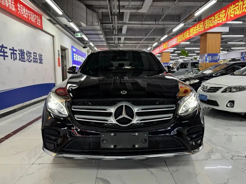 Mercedes-Benz GLC-Class GLC 260 4MATIC Luxury 2019