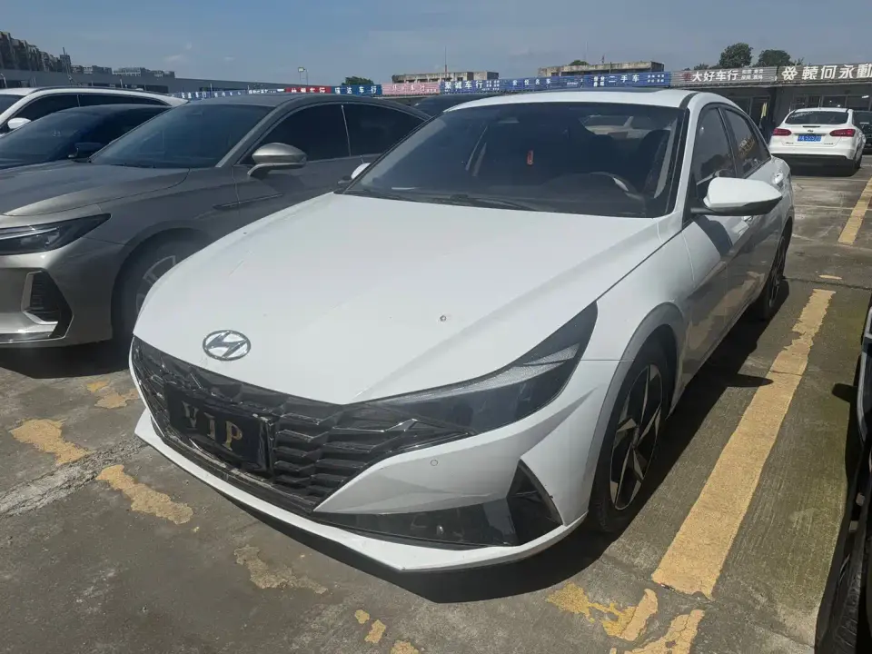 Hyundai Elantra 1.5L CVT GLS Leading Edition 2022
