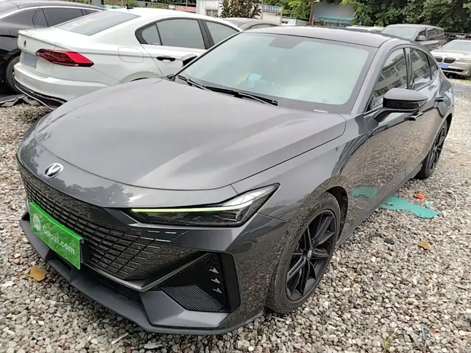Changan UNI-V 1.5T Premium Model 2022