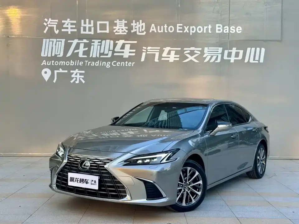 Lexus ES 200 Ultimate Edition 2025
